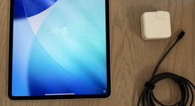 Good
													Apple iPad Pro 12.9" 4th Gen 2020 - Unlocked, Silver, 512 GB, A2069, photo 1 of 8