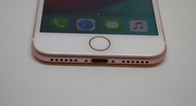 Good
													Apple iPhone 7 - Unlocked, Rose Gold, 256 GB, A1660, photo 4 of 11