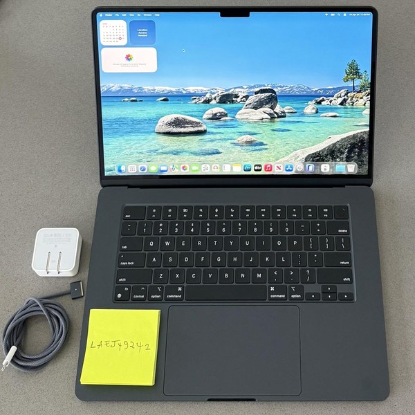 MacBook Air 2023 (M2) - 15 inch - 256 GB, Midnight, 8 GB, Apple M2