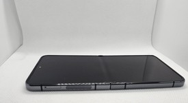 Fair
													Samsung Galaxy Z Flip5 - Unlocked, Graphite, 256 GB, 8 GB, SM-F731U1, photo 3 of 5