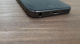 Mint
													Apple iPhone 5S - Unlocked, Gray, 16 GB, A1533, photo 4 of 6