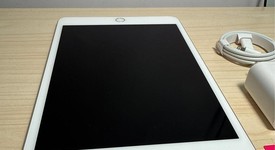 Mint
													Apple iPad Mini 5th Gen - Wi-Fi, Silver, 64 GB, photo 3 of 8