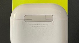 Used
													Apple AirPods 4th Gen - Active Noise Cancellation, photo 3 of 5