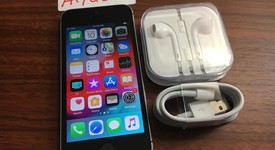 Mint
													Apple iPhone SE 1st Gen 2016 - AT&T, Grey, 32 GB, A1662, photo 1 of 4