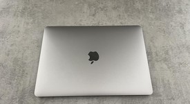 Good
													MacBook Pro 2020 - 13" - I5, Gray, 1 TB, 16 GB, photo 5 of 9