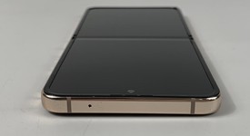 Good
													Samsung Galaxy Z Flip4 5G - AT&T, Rose Gold, 256 GB, 8 GB, SM-F721U, photo 5 of 7