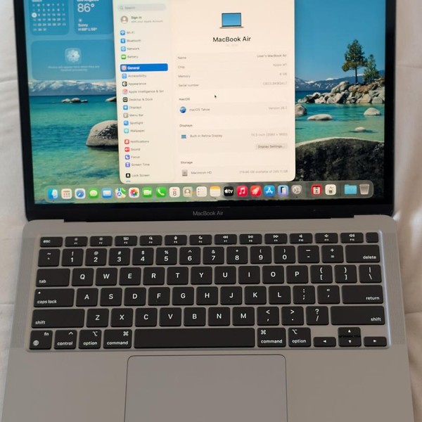 MacBook Air 2020 - 13 inch - 256 GB, Gray, 8 GB, Apple M1