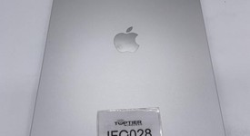 Good
													Apple iPad 11th Gen - Unlocked, Silver, 512 GB, A3355, photo 4 of 9