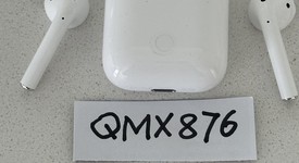 Used
													Apple AirPods 2nd Gen - Lightning Case, photo 1 of 4
