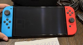 Good
													Nintendo Switch - OLED - Red & Blue, 64 GB, photo 3 of 4