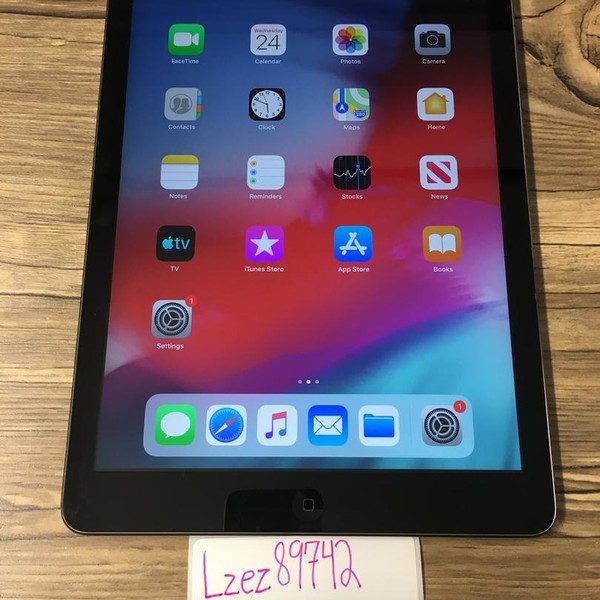 Apple iPad Air - Unlocked, 16 GB, Gray