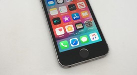 Good
													Apple iPhone SE 1st Gen 2016 - Sprint, Grey, 32 GB, A1723, photo 1 of 12