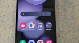 Mint
													Samsung Galaxy Z Flip5 - Unlocked, Graphite, 512 GB, 8 GB, SM-F731U1, photo 1 of 4