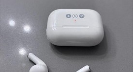 Used
													Apple AirPods Pro 2 - Lightning, photo 4 of 6