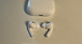 Used
													Apple AirPods Pro 2nd Gen - USB-C, photo 2 of 3