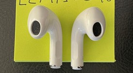 Used
													Apple AirPods 3rd Gen - Lightning Case, photo 4 of 5