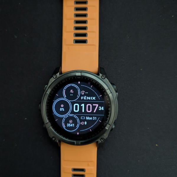 Garmin Fenix 8 - Carbon, SOLAR