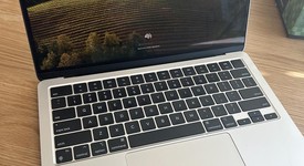 Mint
													MacBook Air 2022 - 13" - Apple M2, Starlight, 256 GB, 8 GB, photo 1 of 16