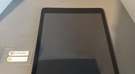 Good
													Apple iPad 9th Gen - Unlocked, Gray, 64 GB, A2603, photo 2 of 6