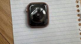 Good
													Apple Watch Series 5 44mm - Gold, A2093 - GPS, Aluminum, photo 3 of 7