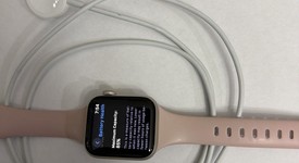 Good
													Apple Watch SE 2nd Gen 40mm - Unlocked, Silver, A2726 - Cellular, Aluminum, photo 2 of 2