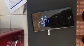Good
													Honor Magic V3 - Unlocked Non-US, Green, 512 GB, 12 GB, photo 1 of 3