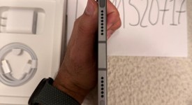 Mint
													Apple iPad Mini 7th Gen - Unlocked, Gray, 256 GB, A2995, photo 4 of 8