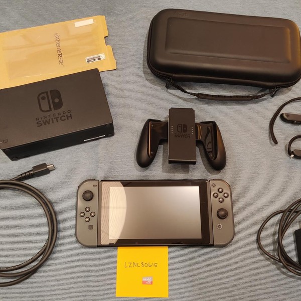 Nintendo Switch - 32 GB, Grey