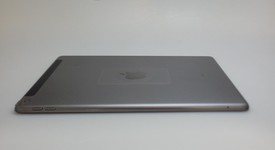 Fair
													Apple iPad 9th Gen - Unlocked, Gray, 64 GB, A2603, photo 3 of 7