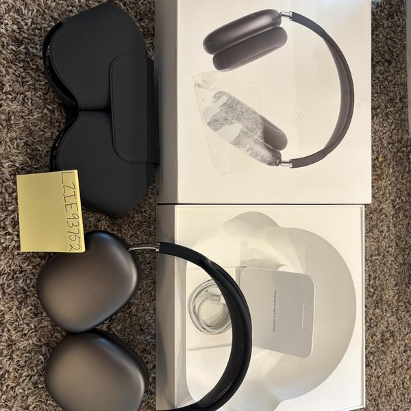 Apple AirPods Max - Gray