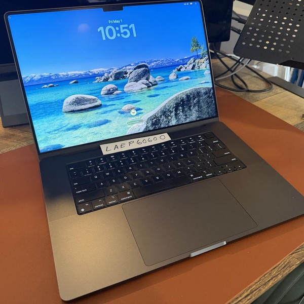 MacBook Pro 2024 - 16 inch - 2 TB, Space Black, 24 GB, Apple M4 Pro 14-core