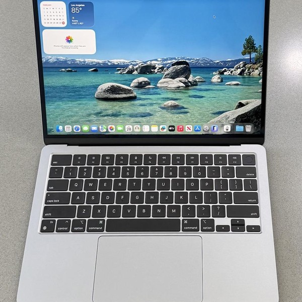 MacBook Air 2022 (M2) - 13 inch - 512 GB, Gray, 8 GB, Apple M2