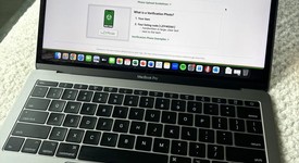 Good
													MacBook Pro 2017 (No Touch Bar) - 13" - I5, Gray, 128 GB, 8 GB, photo 2 of 10