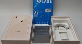 Good
													Apple iPhone 8 - Sprint, Gold, 64 GB, A1863, photo 2 of 11