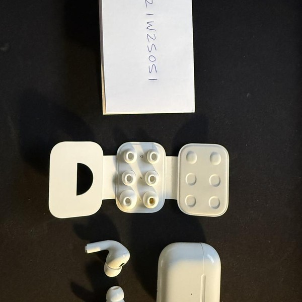 Apple AirPods Pro 2 - USB-C