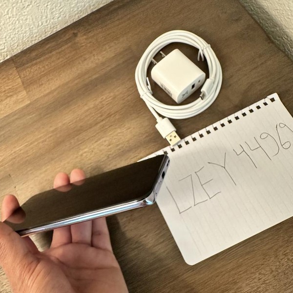 OnePlus 9 5G - Unlocked, 128 GB, Purple, 8 GB, LE2115