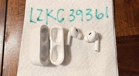 Used
													Apple AirPods Pro 2 - Lightning, photo 1 of 1