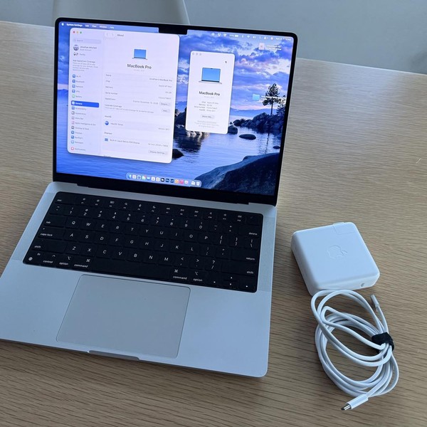 MacBook Pro 2021 - 14 inch - 2 TB, Silver, 64 GB, Apple M1 Max