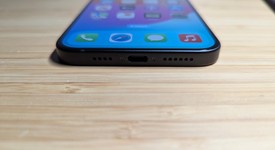 Mint
													Apple iPhone 15 Plus - Unlocked, Black, 128 GB, A2847, photo 3 of 9