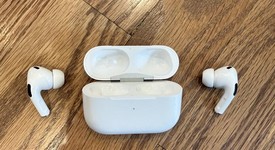 Used
													Apple AirPods Pro 2 - USB-C, photo 2 of 8
