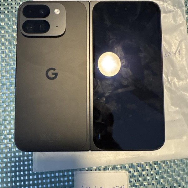Google Pixel 9 Pro Fold - Unlocked, 512 GB, Obsidian, GGH2X