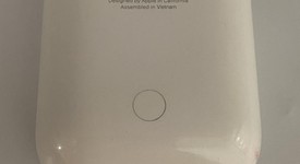 Used
													Apple AirPods 2nd Gen - Lightning Case, photo 4 of 4