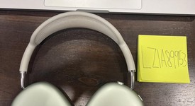 Used
													Apple AirPods Max - Green, photo 1 of 8