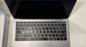 Good
													MacBook Air 2018 - 13" - I5, Gray, 512 GB, 8 GB, photo 3 of 12