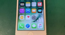 Fair
													Apple iPhone 5 - AT&T, White, 16 GB, A1428, photo 2 of 9