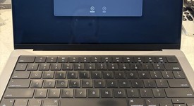 Good
													MacBook Pro 2021 - 14" - Apple M1 Pro 10-core, Silver, 1 TB, 16 GB, photo 4 of 9