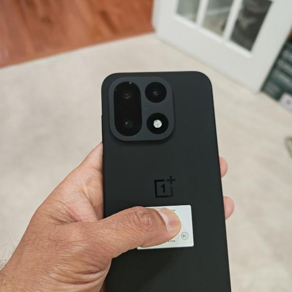 OnePlus 15 - Unlocked, 256 GB, Infinite Black, 12 GB