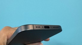 Mint
													Apple iPhone 17 - Cricket, Black, 256 GB, A3258, photo 5 of 6