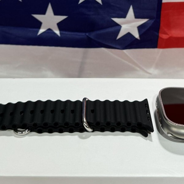 Apple Watch Ultra 49mm - AT&T, Titanium, A2622