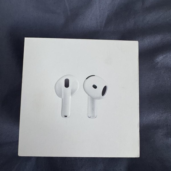 Apple AirPods 4th Gen - Standard